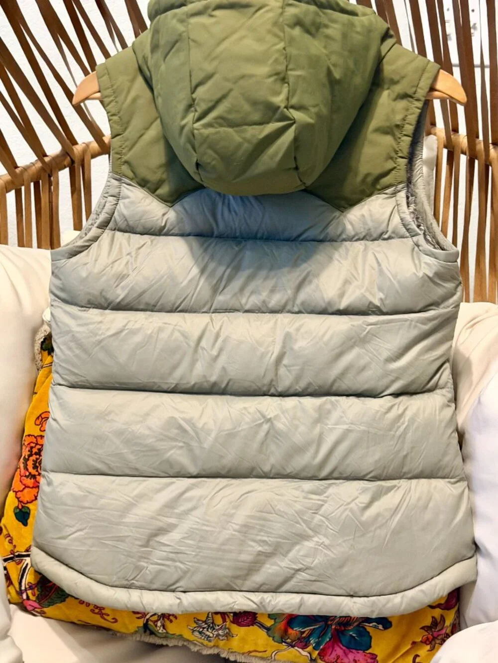 Patagonia Women's Bivy Hooded Down Vest Small Green Recycled Puffer EUC